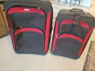Forecast red black luggage set