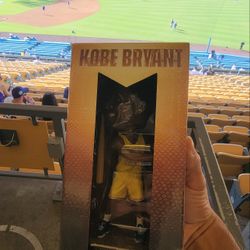 LA DODGERS KOBE BRYANT BOBBLEHEAD 