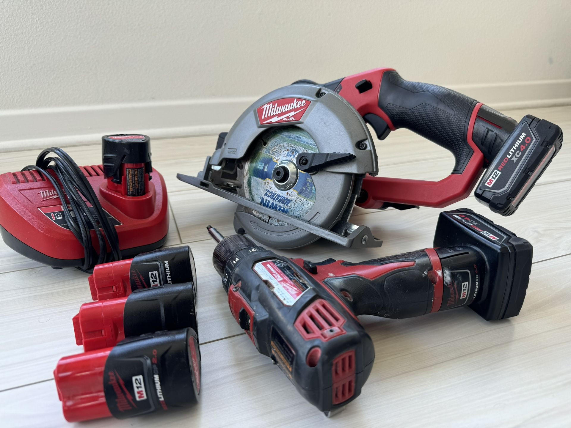 Milwaukee M12 Drill & Circular Saw + 5 Batteries