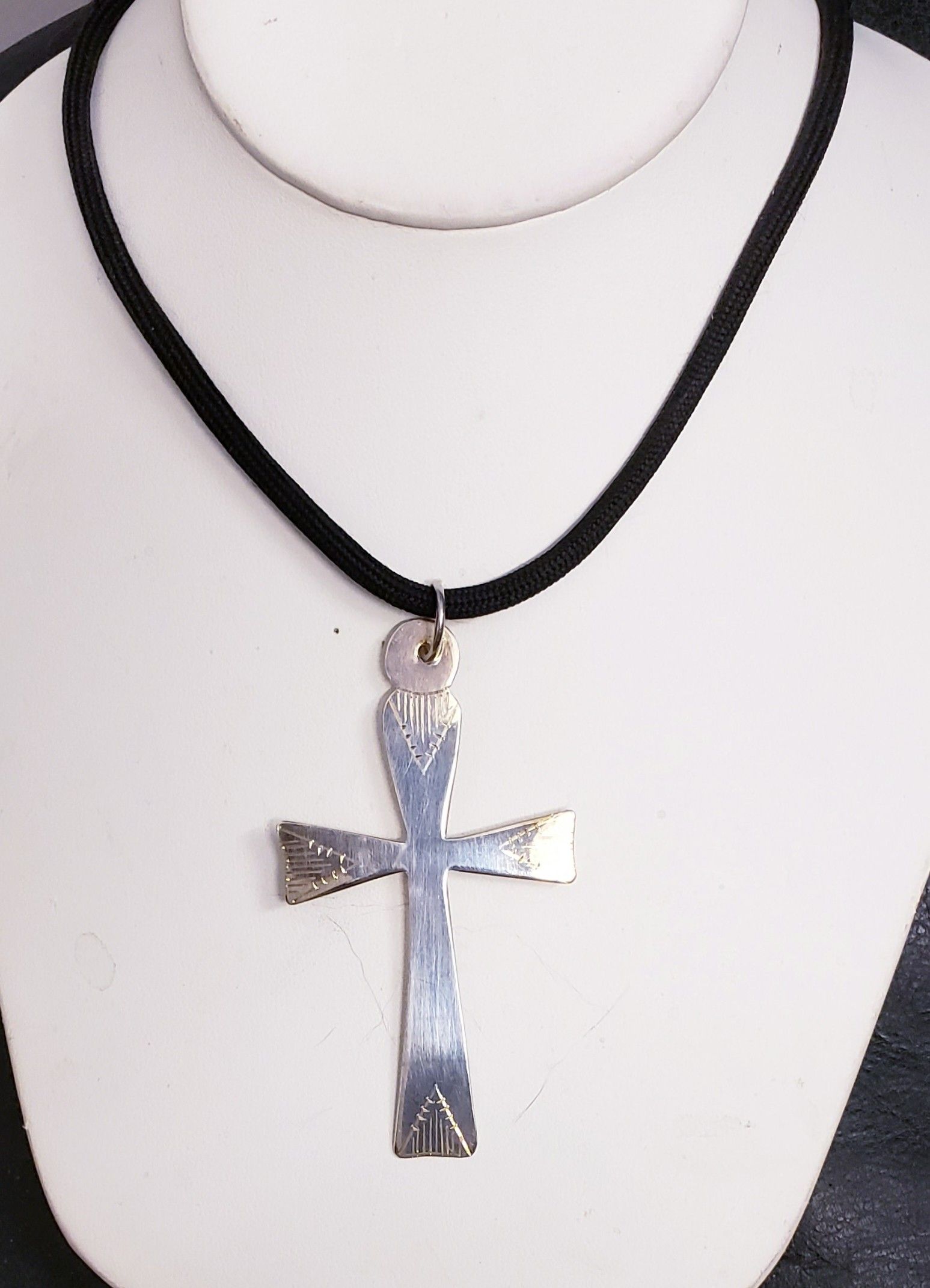 LARGE VINTAGE "J CURTIS" STERLING SILVER CROSS PENDANT