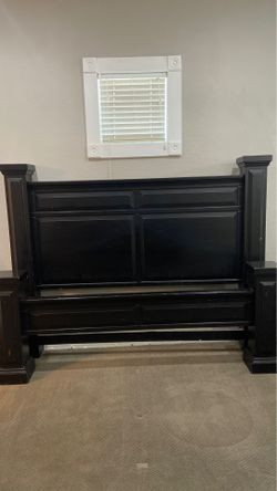 Head board and foot board of a California king