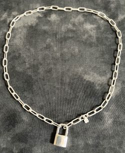 Sterling Silver 925 Italy 8.74 grams 16" Womens Choker Paperclip Necklace Chain Padlock Lockdown Plata