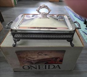 ONEIDA Bake N Serve 2 qt. Silver plate Serving Dish W/Glass Baking Pan