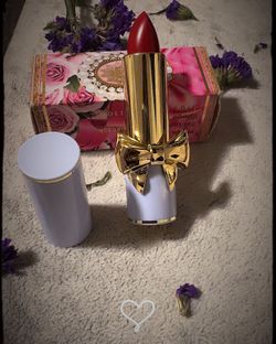 Make Up