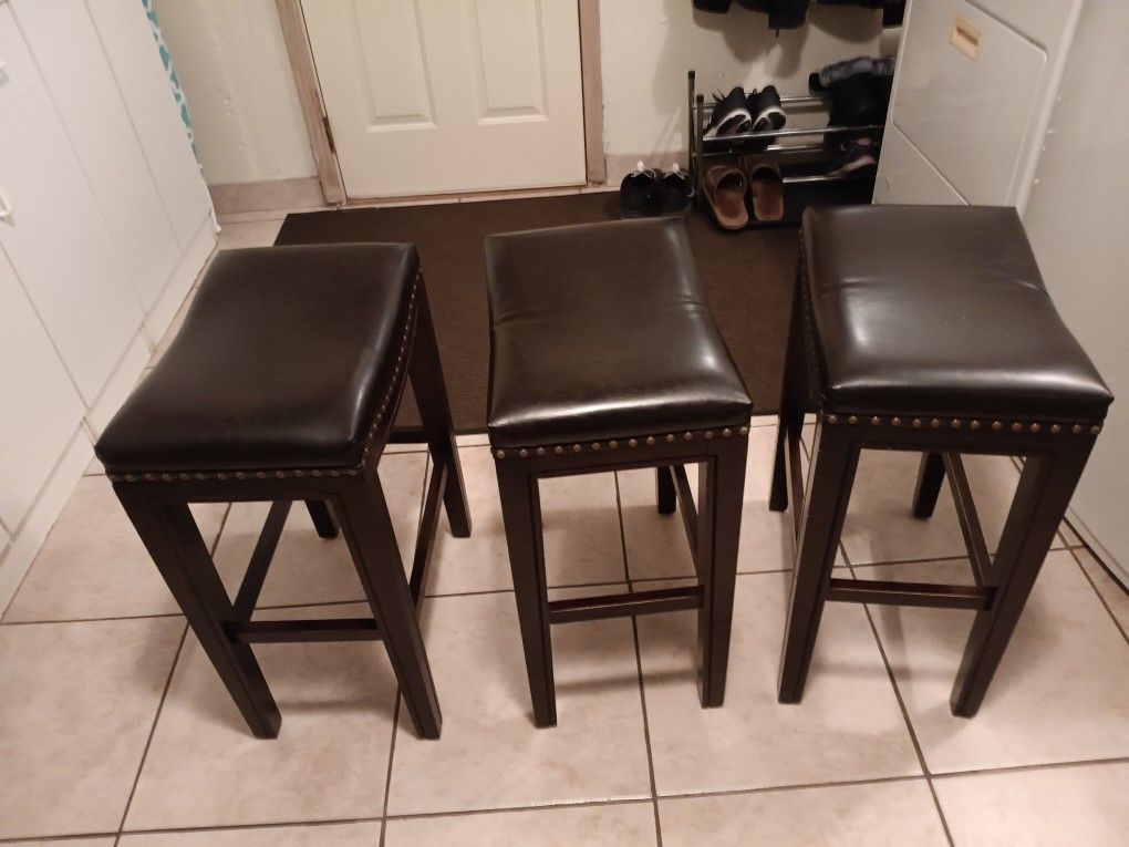 3 Bar Stools 