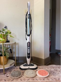 Moving Sale!! Shark steam rotating mop