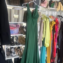 New Dress Green Never Used  Size Small