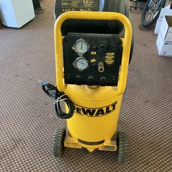 15 Gallons Portable Air Compressor 225 Psi 