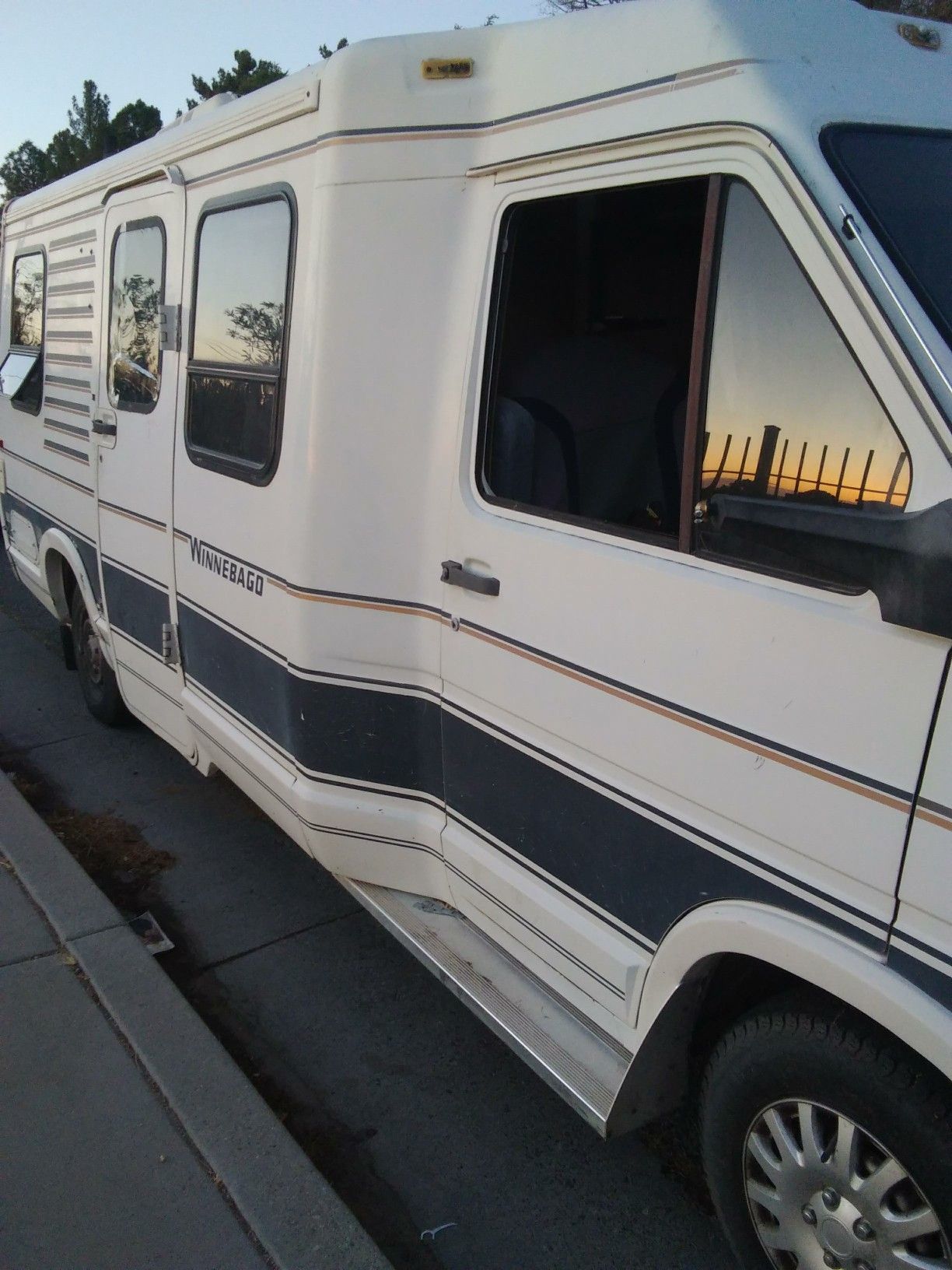 1985 Winnebago LeSharo