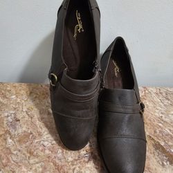 Easy Street Comfort Wave Ladies Dress Shoes