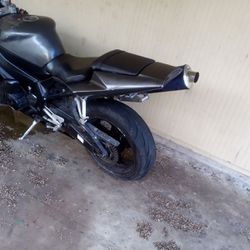 2006 Yamaha R1