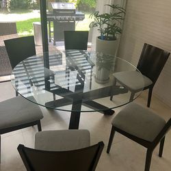 Used Dining room $250