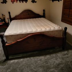 BEAUTIFUL CALIFORNIA KING BED 