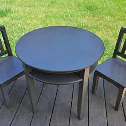 TODDLER TABLE & CHAIRS 