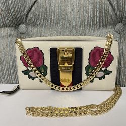 Gucci Limited Edition Wallet On Chain 