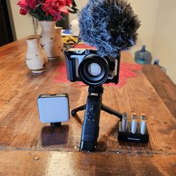 Sony ZV1 4k Camera with Vlogging Kit