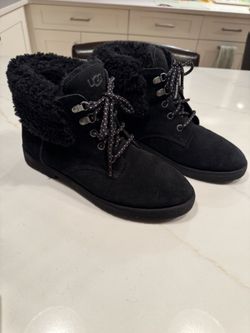Ugg boots Size 8 women’s- Brand New
