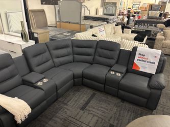Power sectional w/recliners