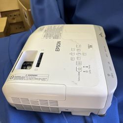 EPSON LCD PROJECTOR model: H688A Nothing wrong. Comes with power cord.