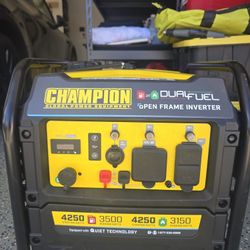 Champion 4250W Dual Fuel Inverter - Like New, 5hrs Used  Only