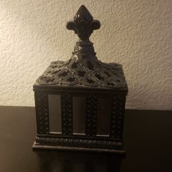 Black Mirrored Box