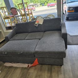 BRAND NEW SLEEPER SECTIONAL 