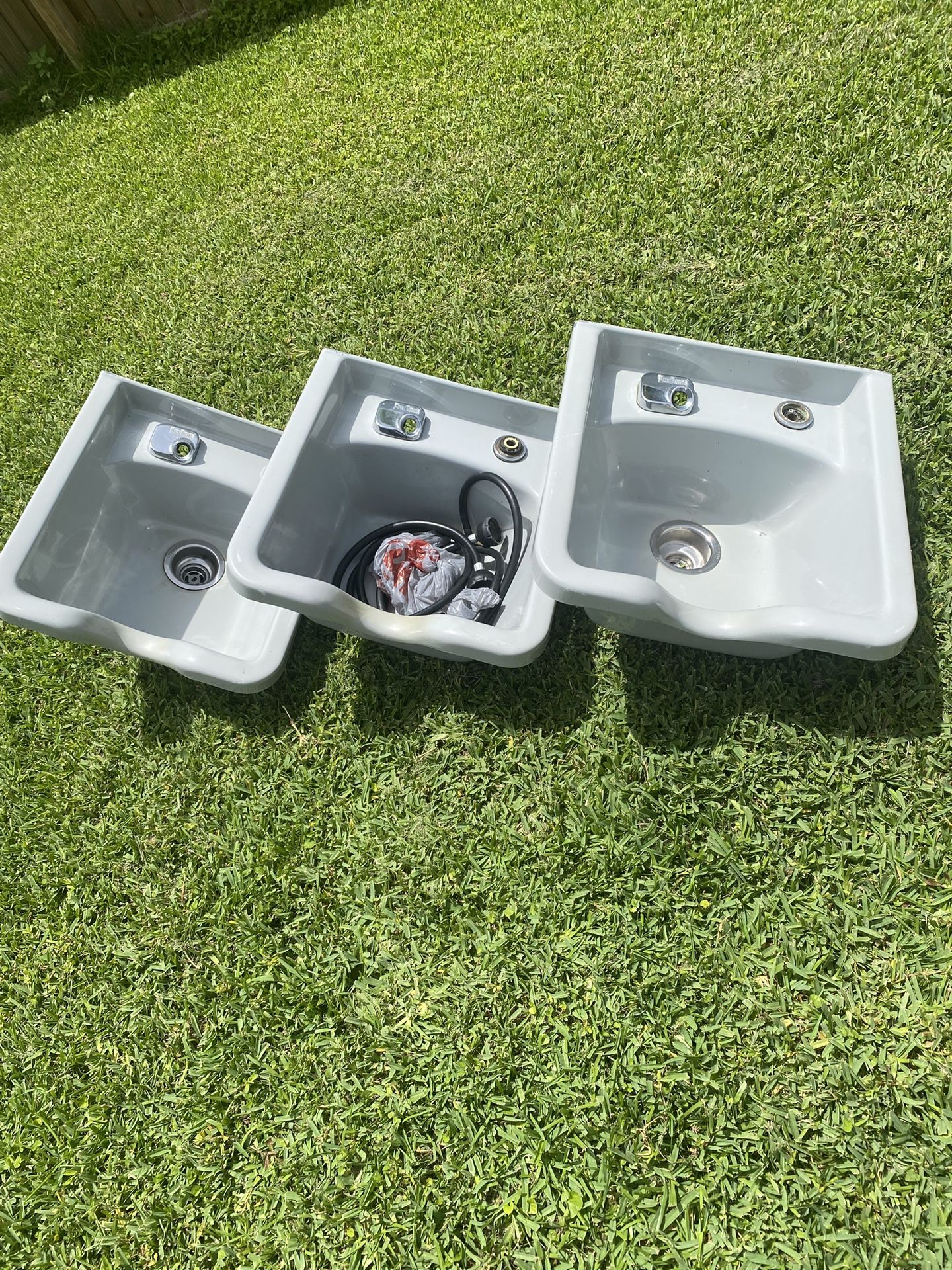 Salon Shampoo Sinks