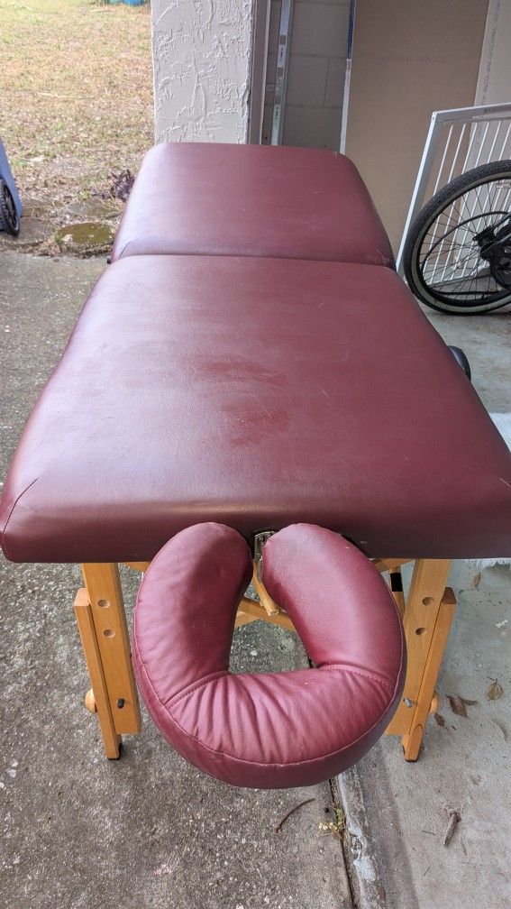 Massage Table With Carrying Case