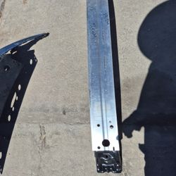 Toyota Rav4 Front Rebar Oem