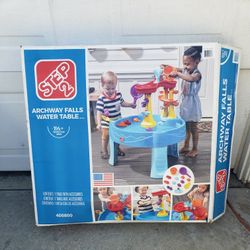 Kids Water Play Table  - NEW 