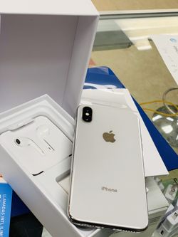 apple iphone X , 64 gb unlocked with store warranty and receipt