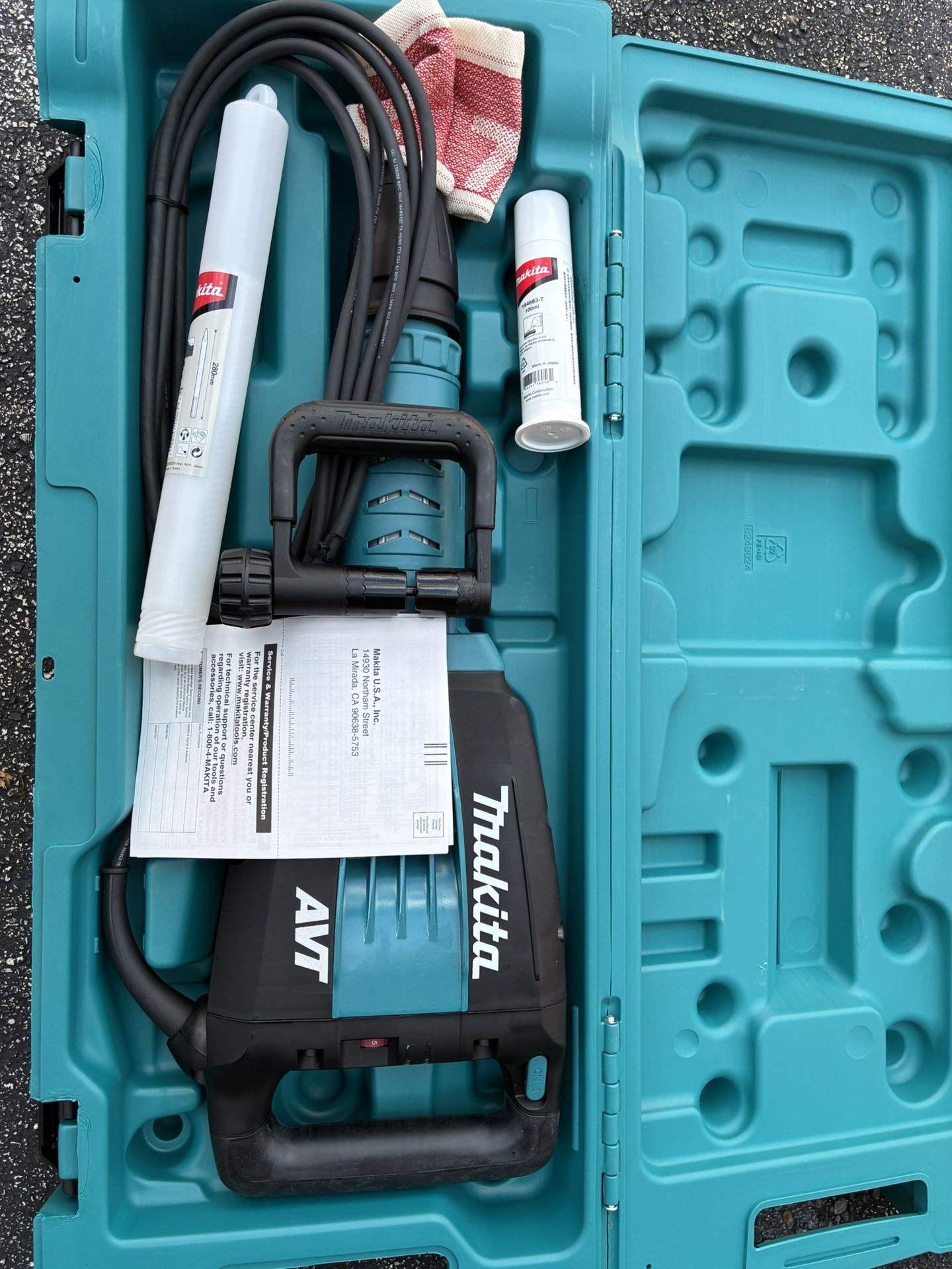 14 Amp 27 lb. AVT Demolition Hammer with Case