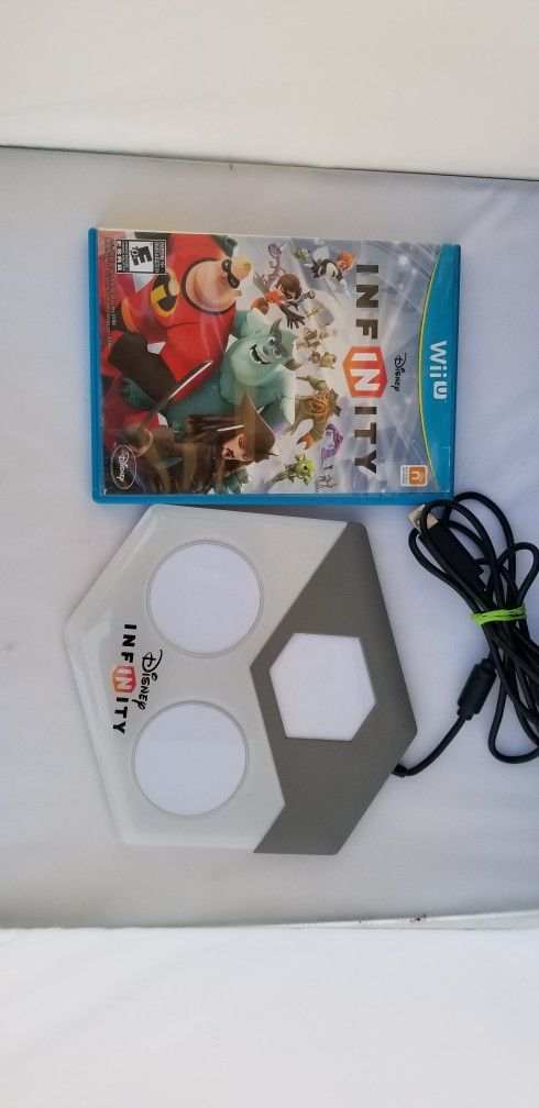 Disney INFINITY (Nintendo Wii U) Game and Base Portal