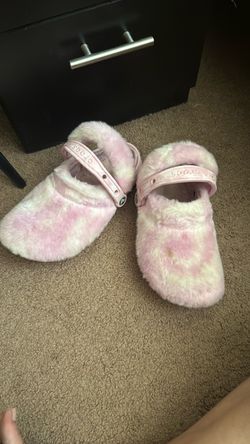 Crocs fuzzy