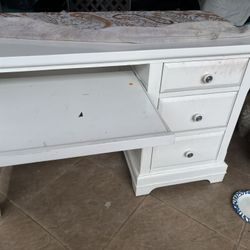 White Desktop Wood Good Material