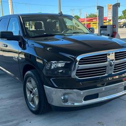 2016 Dodge Ram 1500 SLT 
