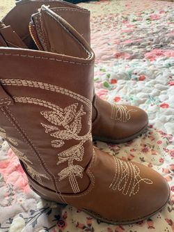 Girl’s boots