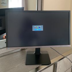 Samsung  Monitor. 28 Inches With HDMI Port 