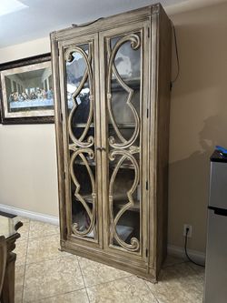 Display Cabinet