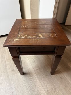 Set Of 2 Wooden End Tables