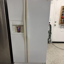 Ge Side-By-Side Refrigerator