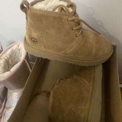 Ugg Size 2 Like New 