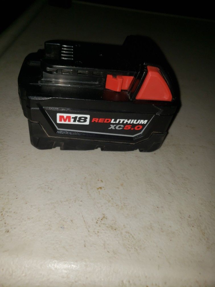 Milwaukee Batería 5.0 LITHIUM Nuevecita Grande
