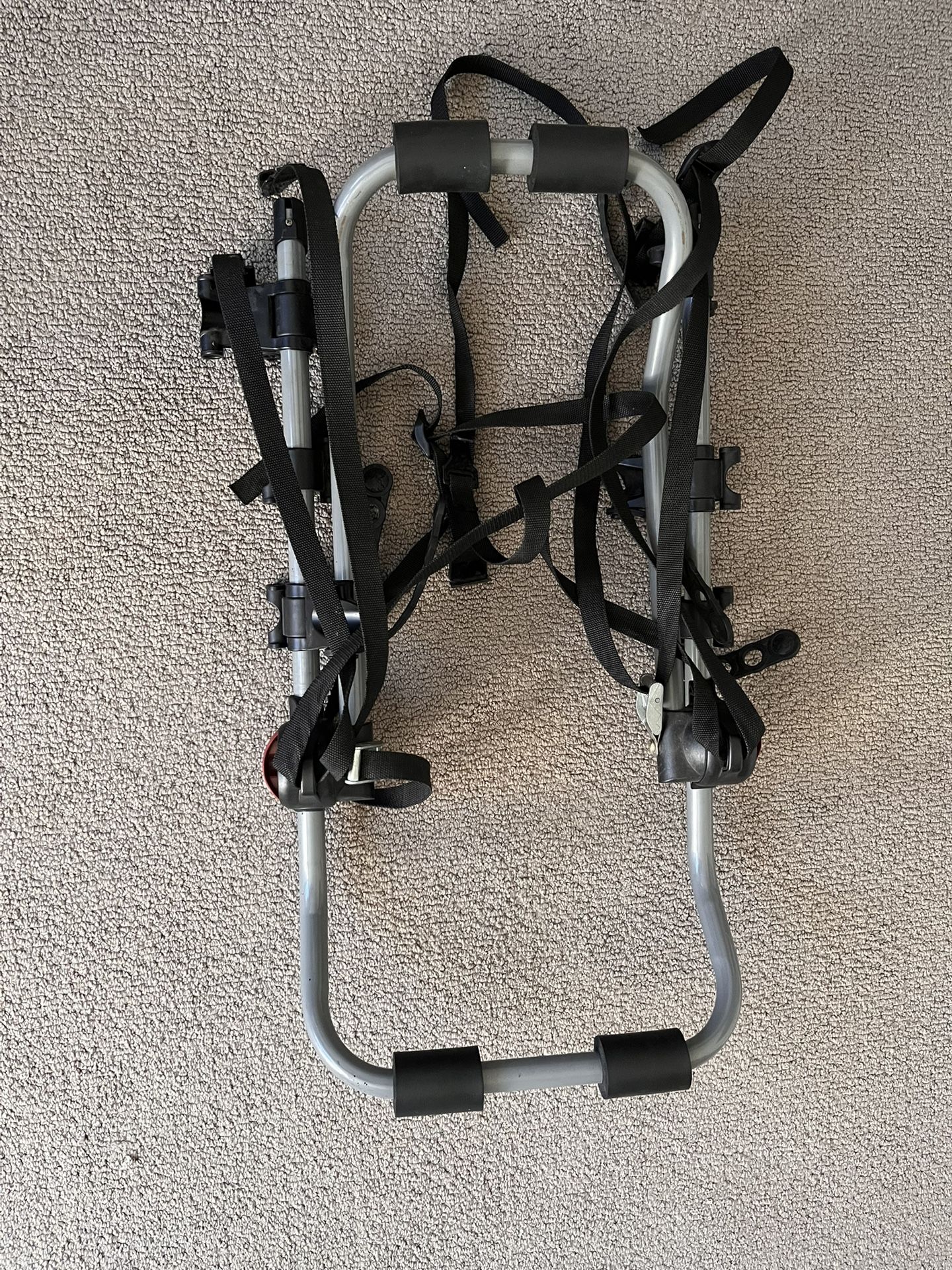 Yakima Superjoe-3 Bike Trunk Rack - Sturdy, Reliable, Easy To Mount
