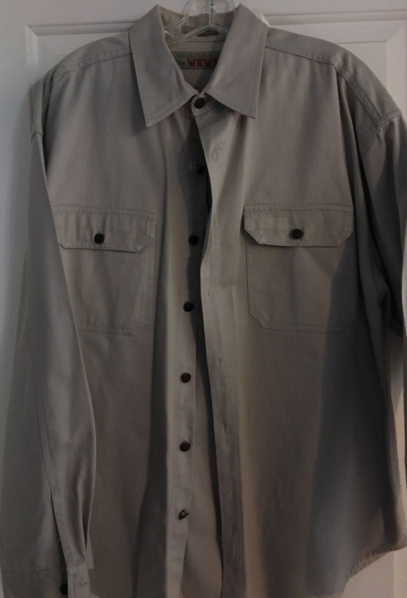 Men’s XL light tan 100 percent cotton