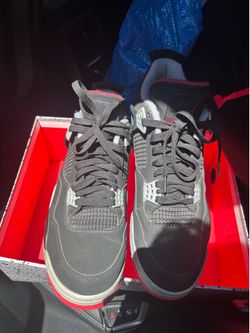 Jordan 4 bred 2019 pair size 11