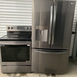 Beautiful Stove And Fridge 36W