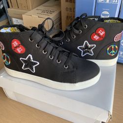 Youth Steve Madden Shoes Size 5M