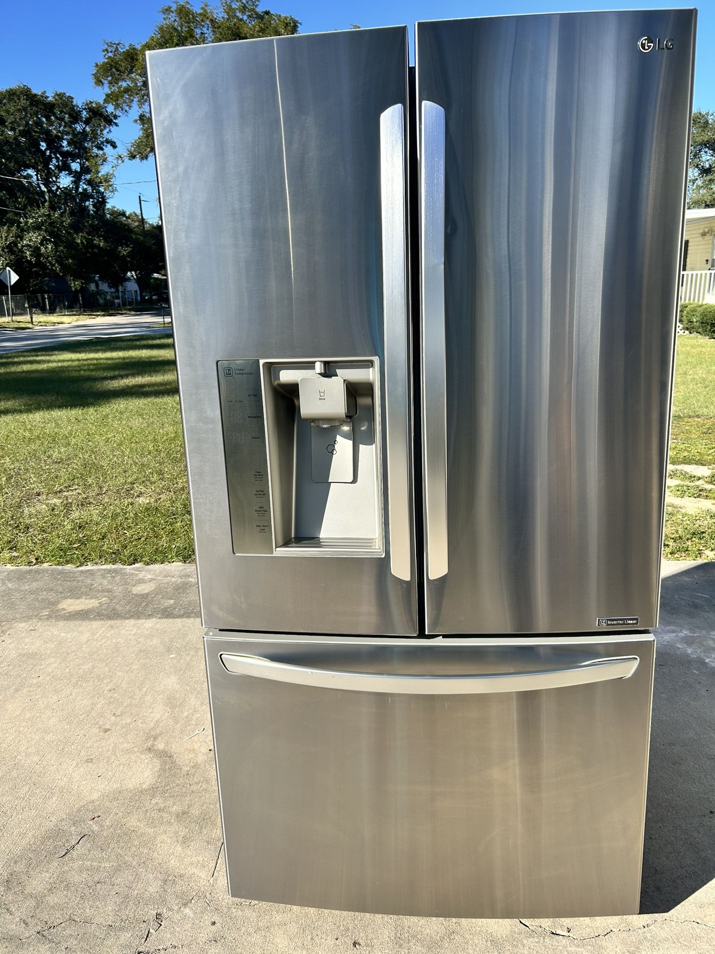 Lg French Door Refrigerator 