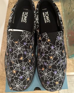 Halloween Toms